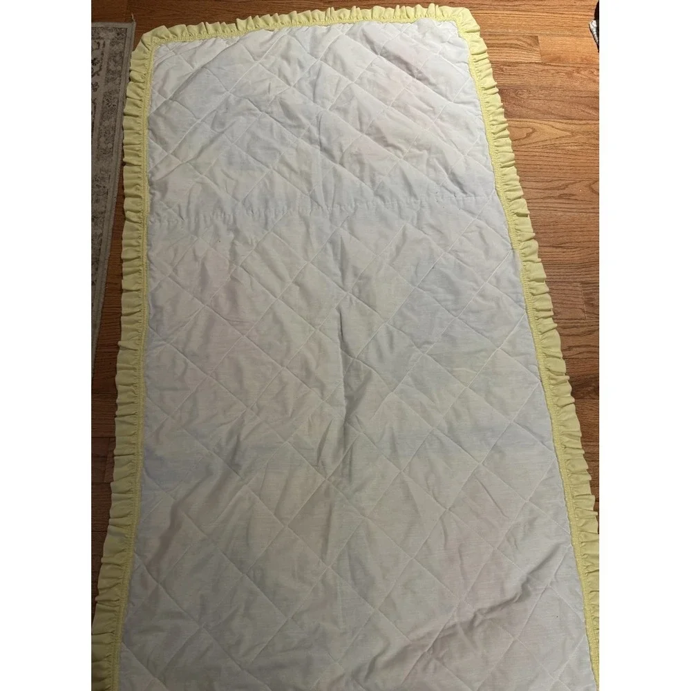 Vintage Pastel Bears Bunnies  Animals Baby Comforter Crib Blanket Ruffle Y2K 90s
